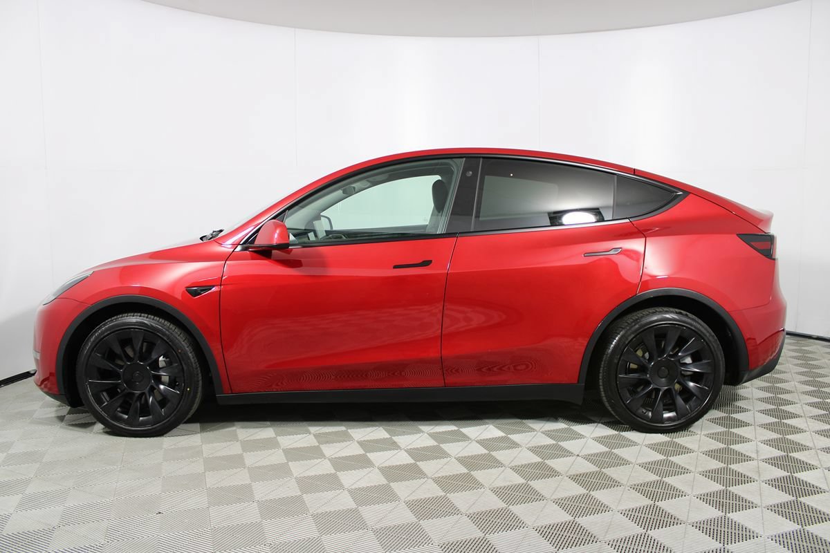 Used 2022 Tesla Model Y Long Range AWD/4WD image 28