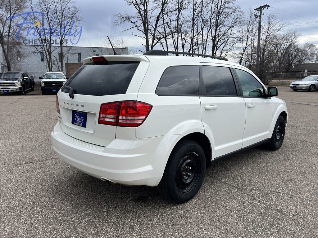 Used 2018 Dodge Journey SE FWD image 9