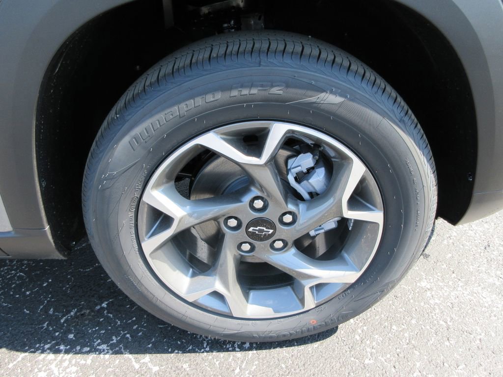 New 2026 Chevrolet Trax LT w/ Driver Confidence Package FWD image 9