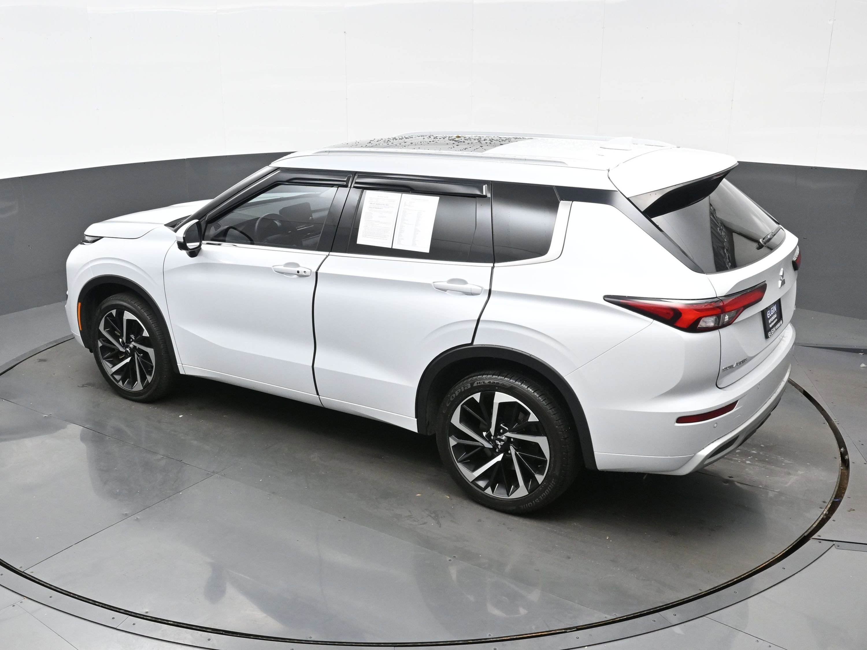 Used 2023 Mitsubishi Outlander SEL Black Edition image 38