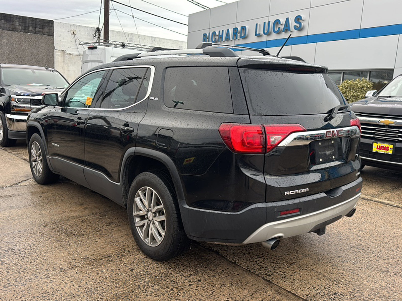 Used 2018 GMC Acadia SLE w/ Driver Alert Package I image 5