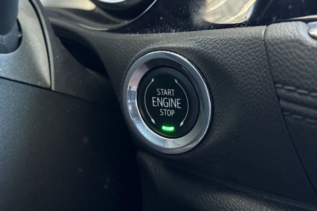 Used 2023 Buick Encore GX Select w/ Sport Touring Package FWD image 32