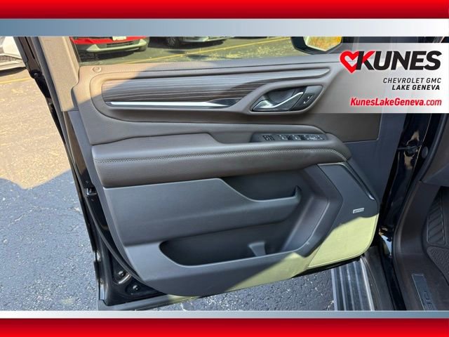 Used 2022 GMC Yukon Denali w/ Denali Premium Package image 14