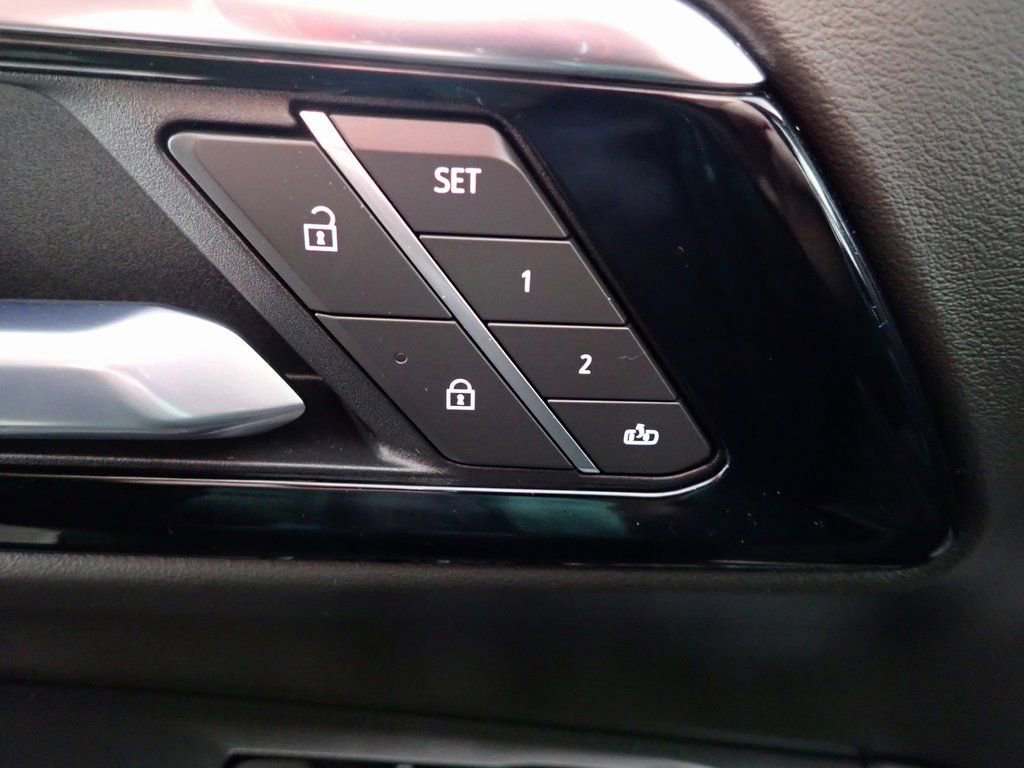 Used 2025 Chevrolet Tahoe Z71 image 2