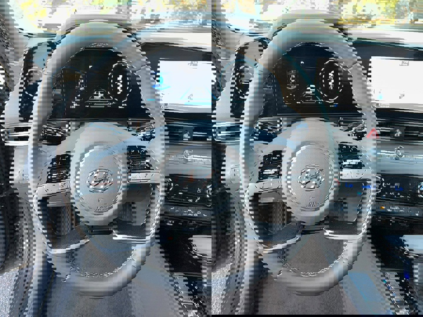 Used 2023 Hyundai Elantra SEL w/ Convenience Package image 15