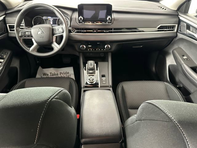 Used 2022 Mitsubishi Outlander ES image 17