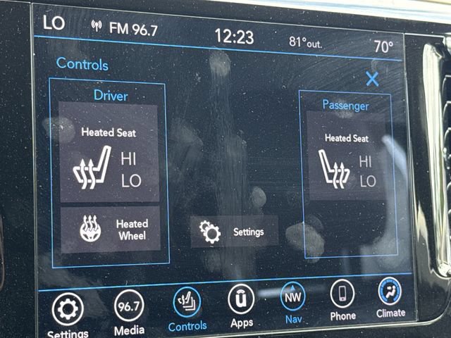 Used 2019 Chrysler Pacifica Touring-L Plus FWD image 35