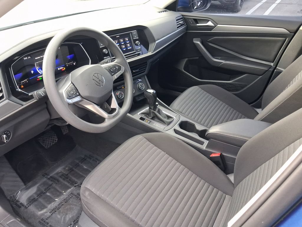 Certified 2023 Volkswagen Jetta S FWD image 13