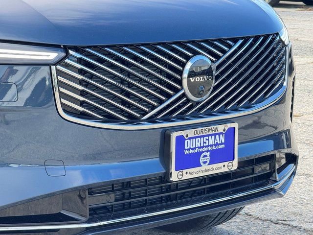 New 2026 Volvo XC90 B6 Plus w/ Protection Package Premier image 2