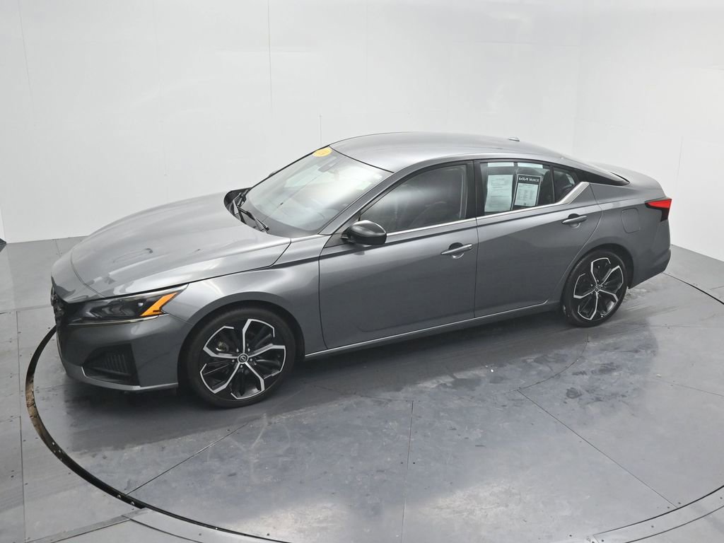Used 2024 Nissan Altima 2.5 SR image 44