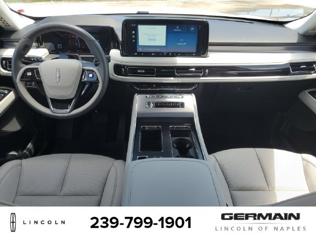 New 2026 Lincoln Aviator AWD image 17