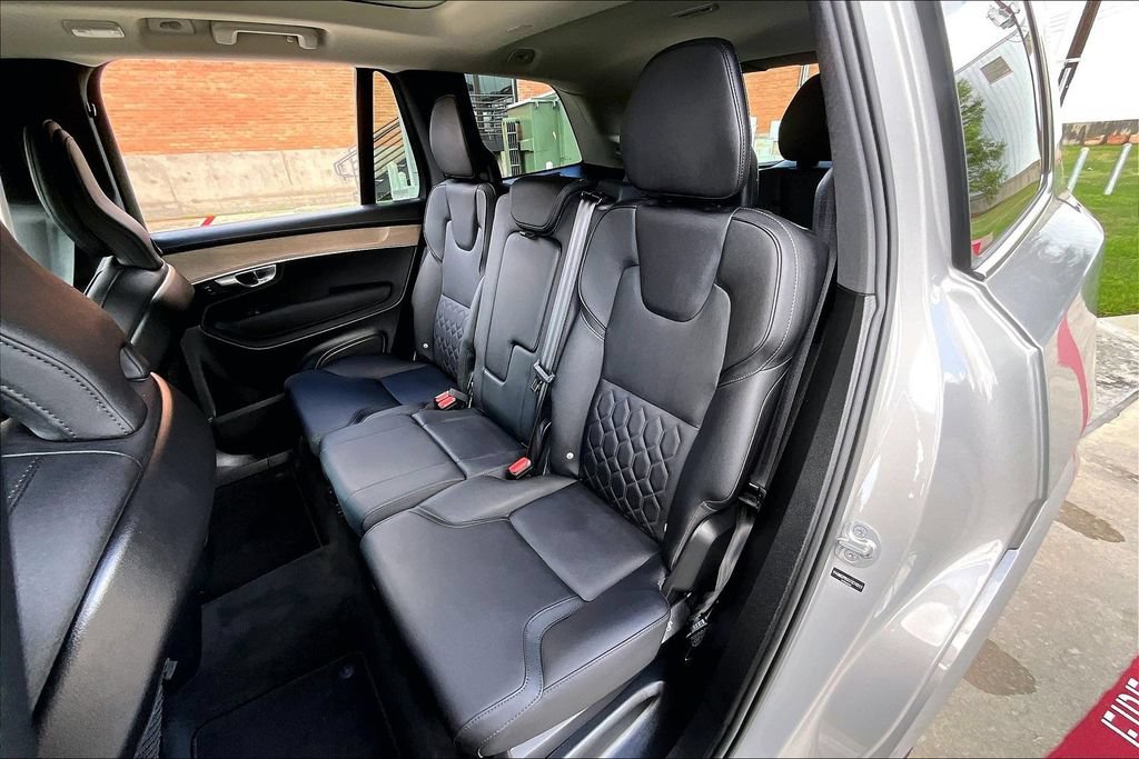 Used 2025 Volvo XC90 B6 Plus AWD/4WD image 34