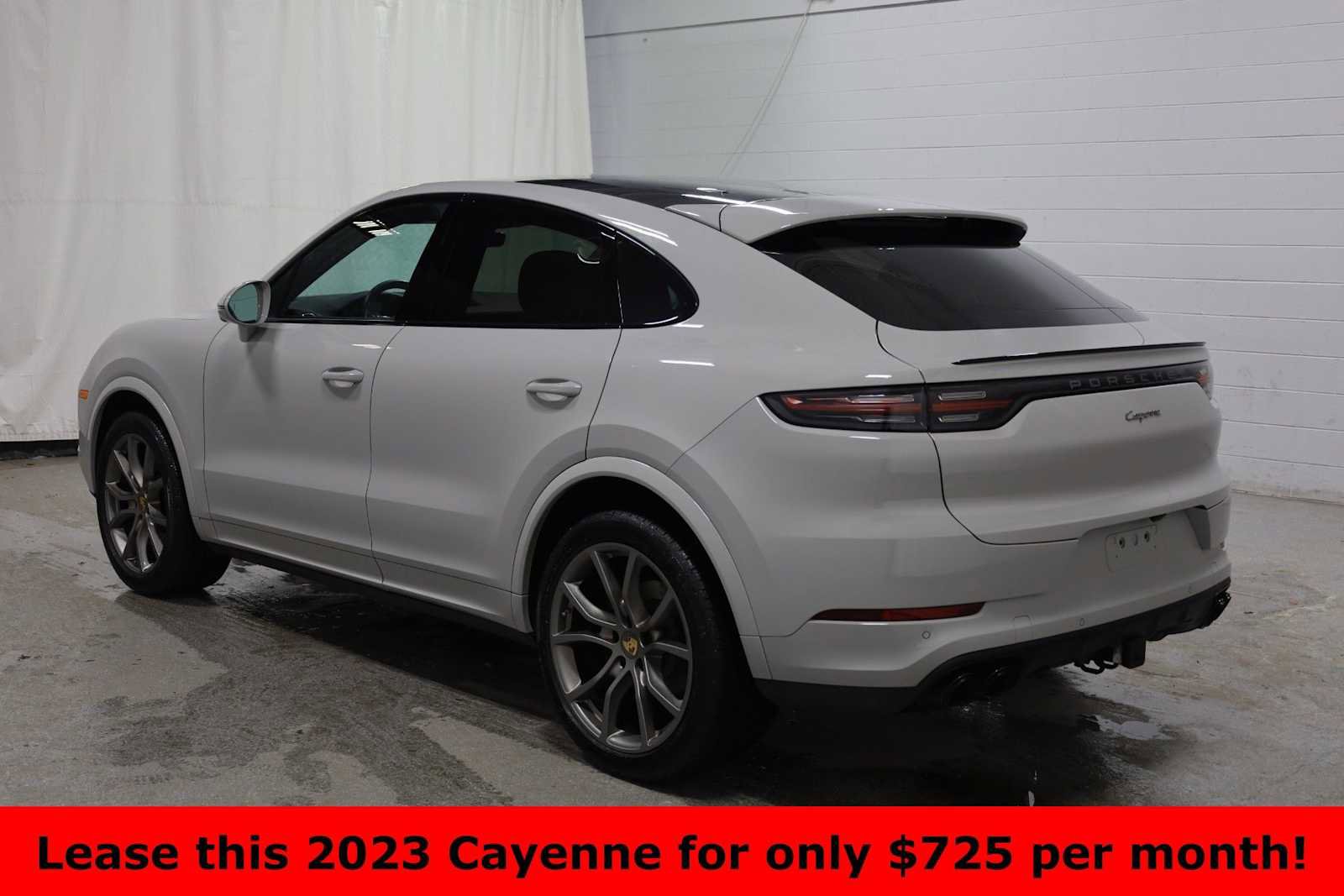 Certified 2023 Porsche Cayenne Platinum Edition image 3