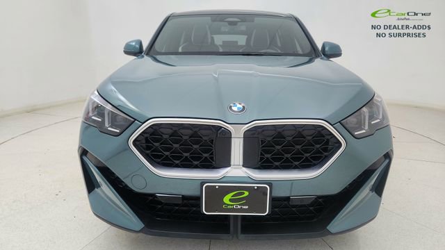 Used 2025 BMW X2 xDrive28i w/ Premium Package AWD/4WD image 2