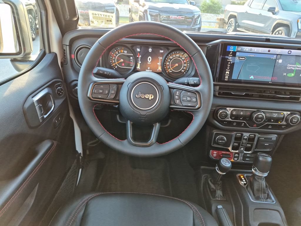 Used 2024 Jeep Gladiator Rubicon w/ Technology Group AWD/4WD image 34
