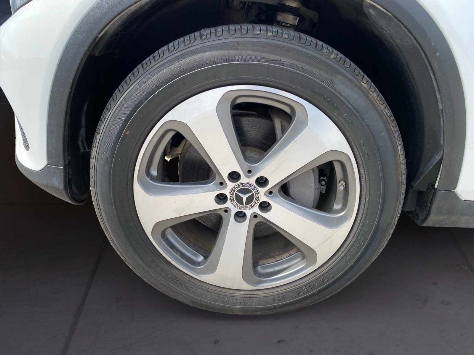 Used 2019 Mercedes-Benz GLC 300 4MATIC w/ Premium Package image 17