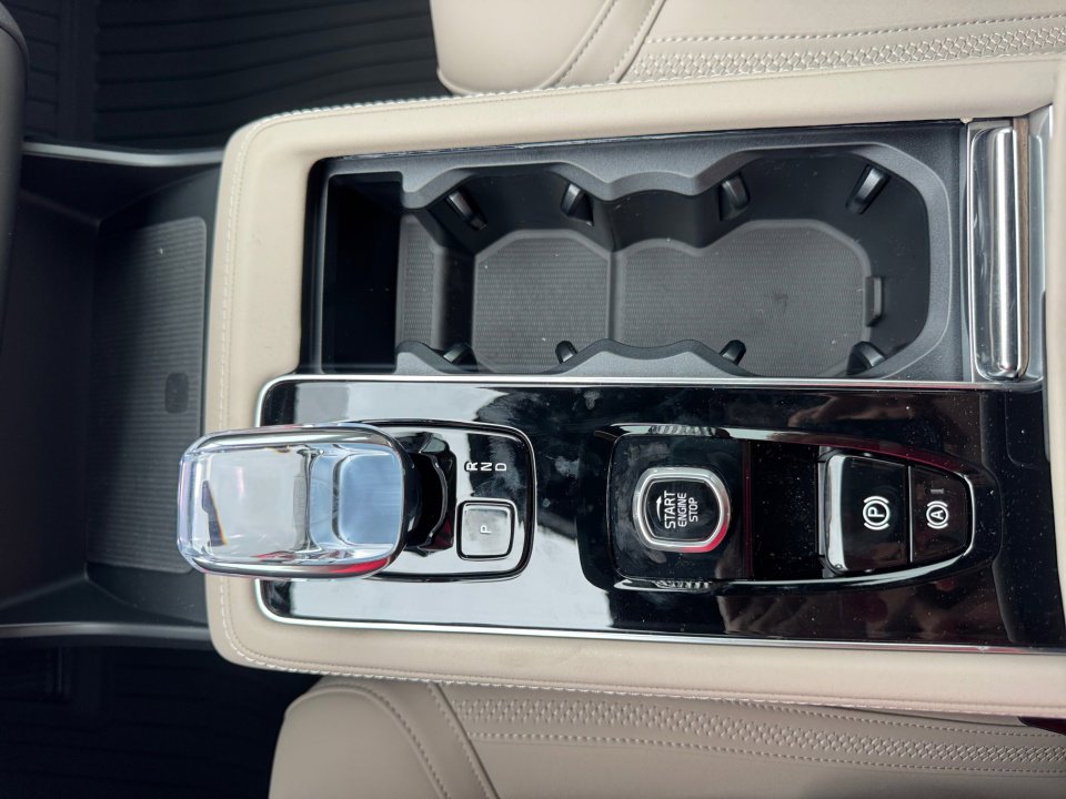 New 2026 Volvo XC90 B6 Plus w/ Protection Package Premier image 20