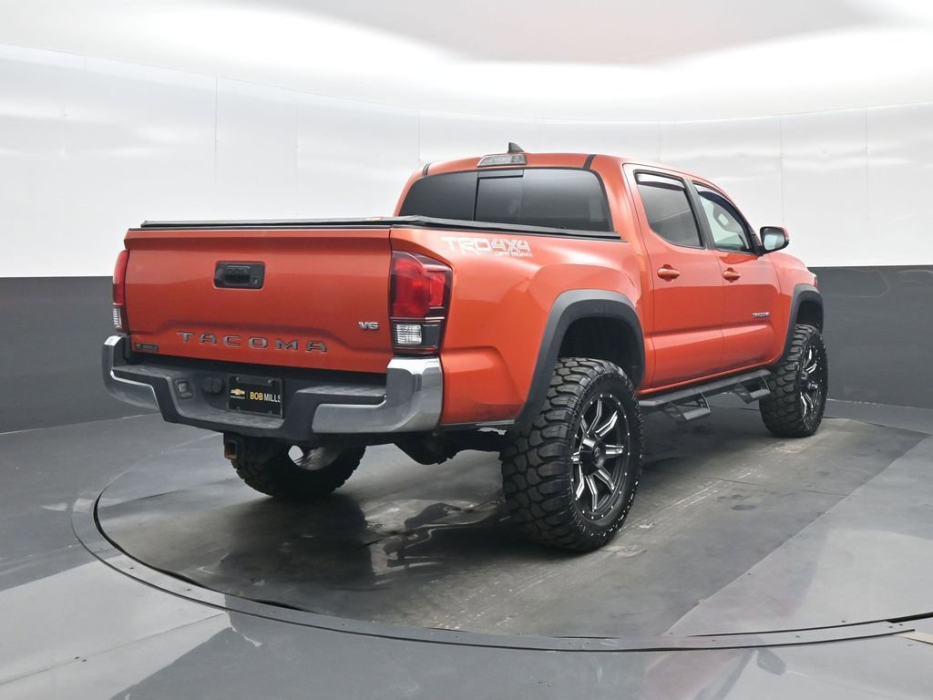 Used 2018 Toyota Tacoma TRD Off-Road AWD/4WD image 6