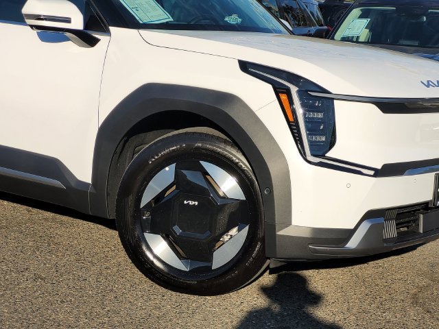 Used 2026 Kia EV9 Wind AWD/4WD image 6