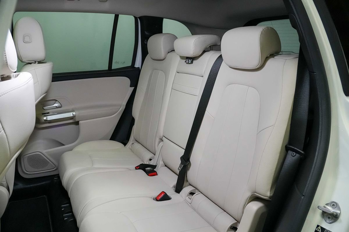 Used 2022 Mercedes-Benz GLB 250 4MATIC image 19