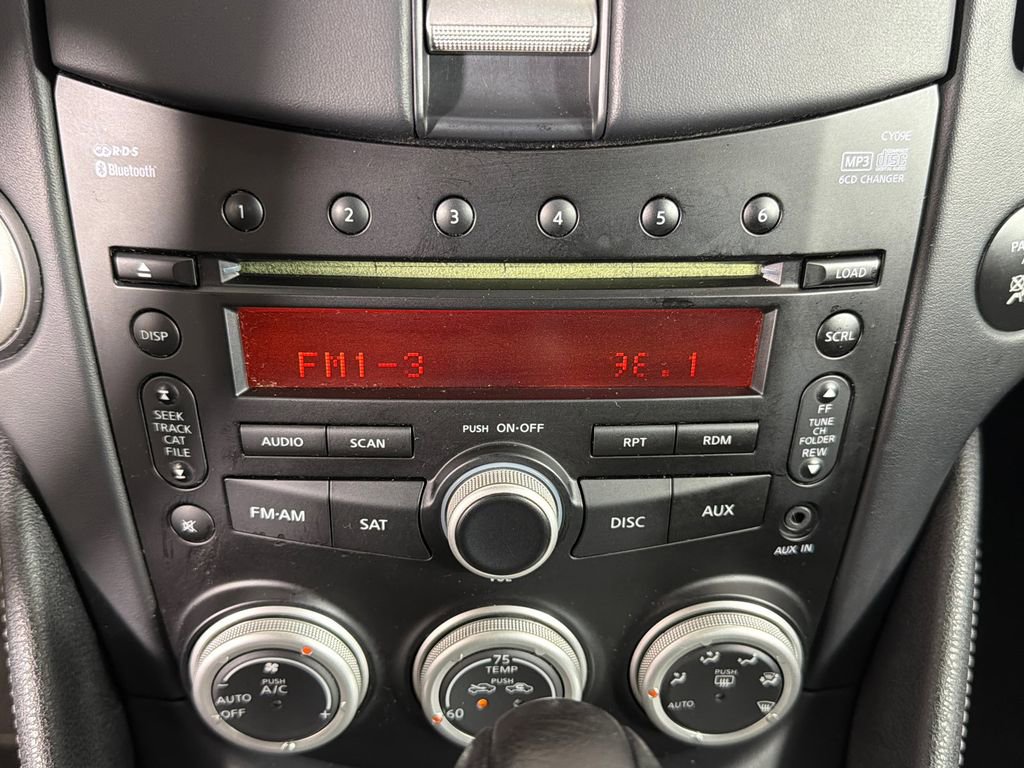 Used 2009 Nissan 370Z Touring w/ Aerodynamics Pkg image 23