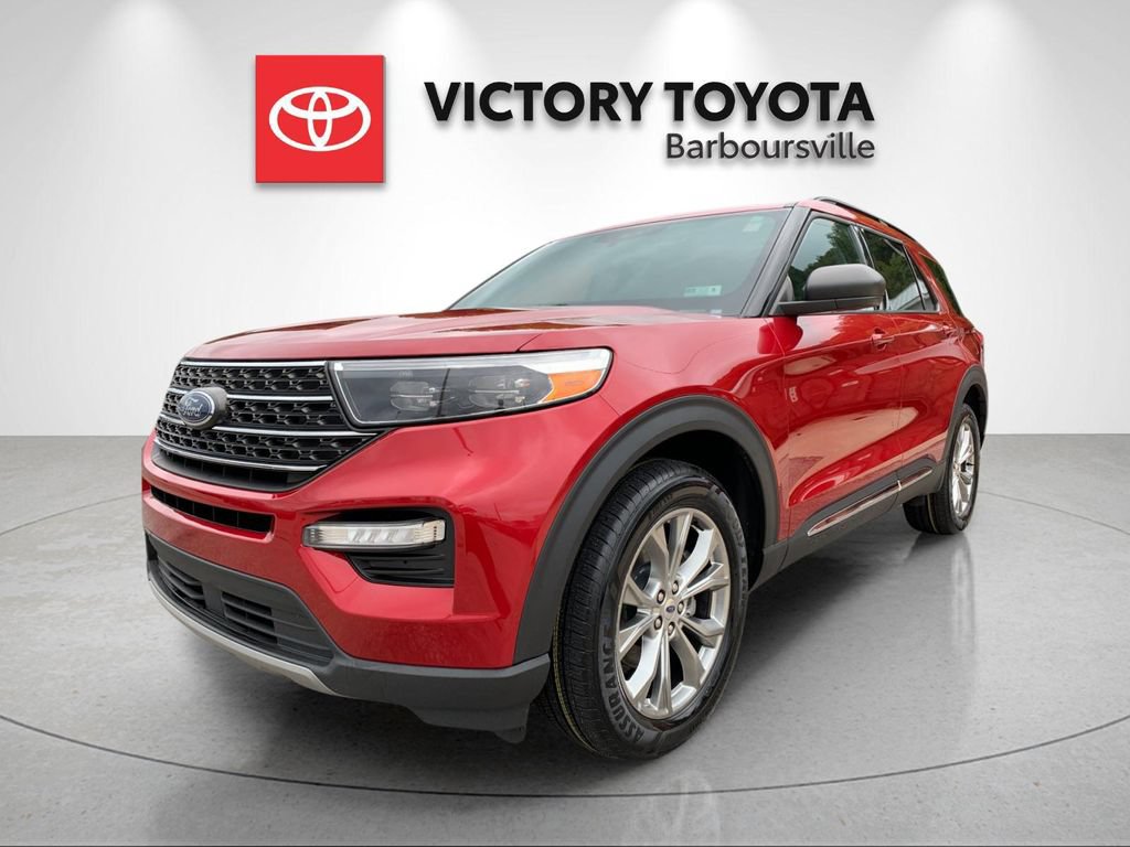 Used 2023 Ford Explorer XLT w/ Equipment Group 202A AWD/4WD image 1