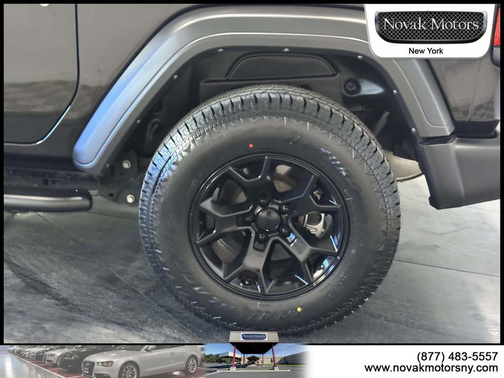 Used 2022 Jeep Wrangler Sport AWD/4WD image 8