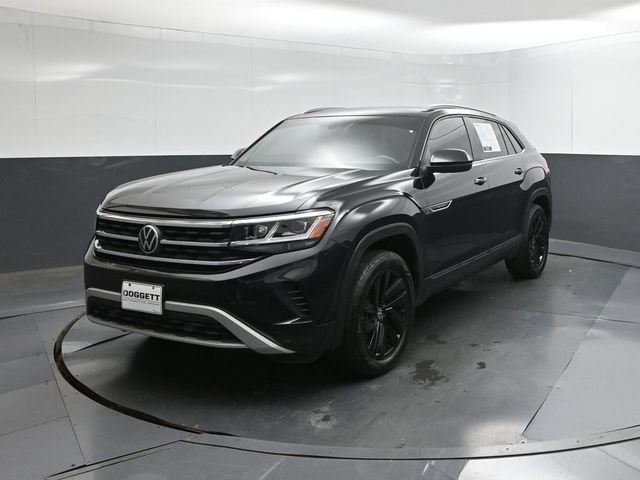Used 2022 Volkswagen Atlas Cross Sport SE w/ Panoramic Sunroof Package FWD image 1