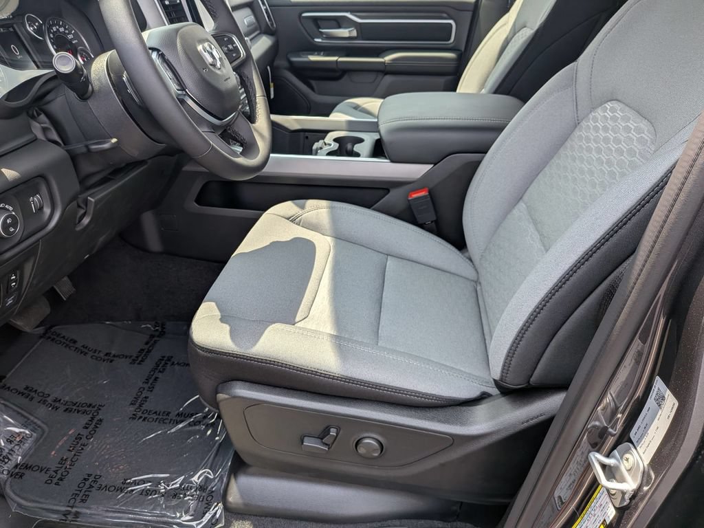 New 2026 RAM 1500 Big Horn AWD/4WD image 12