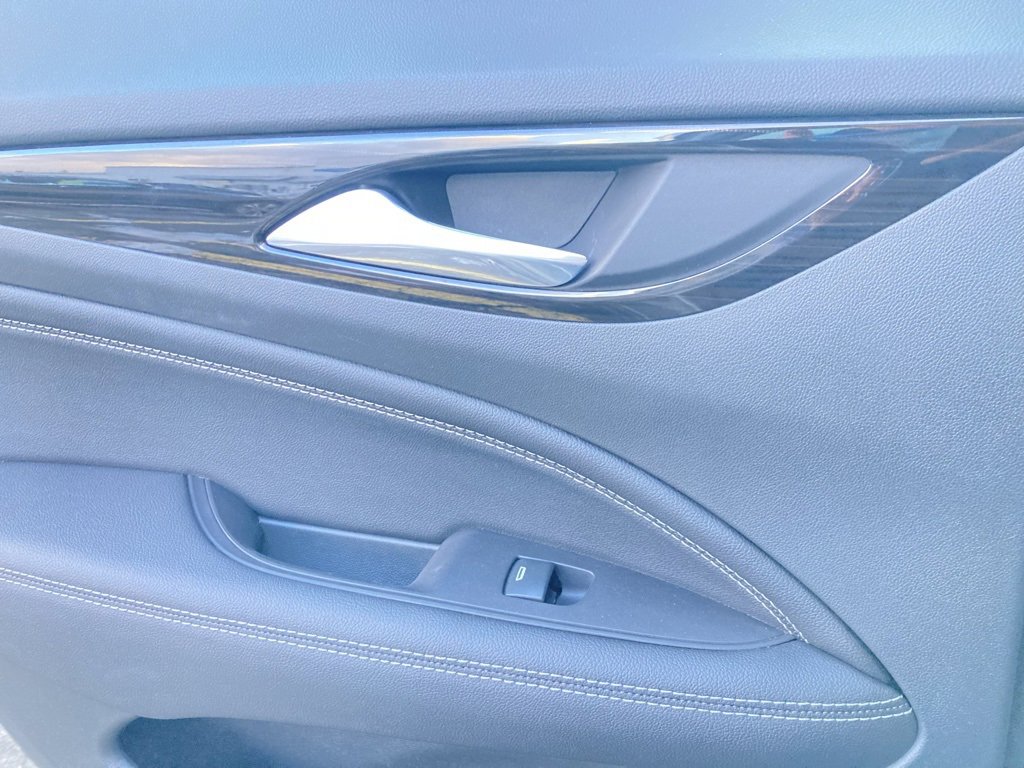 Used 2018 Buick Regal Essence w/ Driver Confidence Package #1 image 24