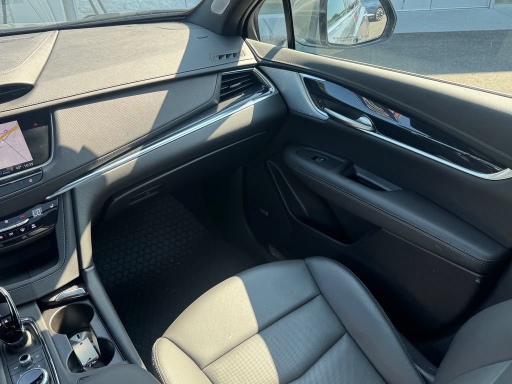 Used 2024 Cadillac XT5 Premium Luxury AWD/4WD image 15