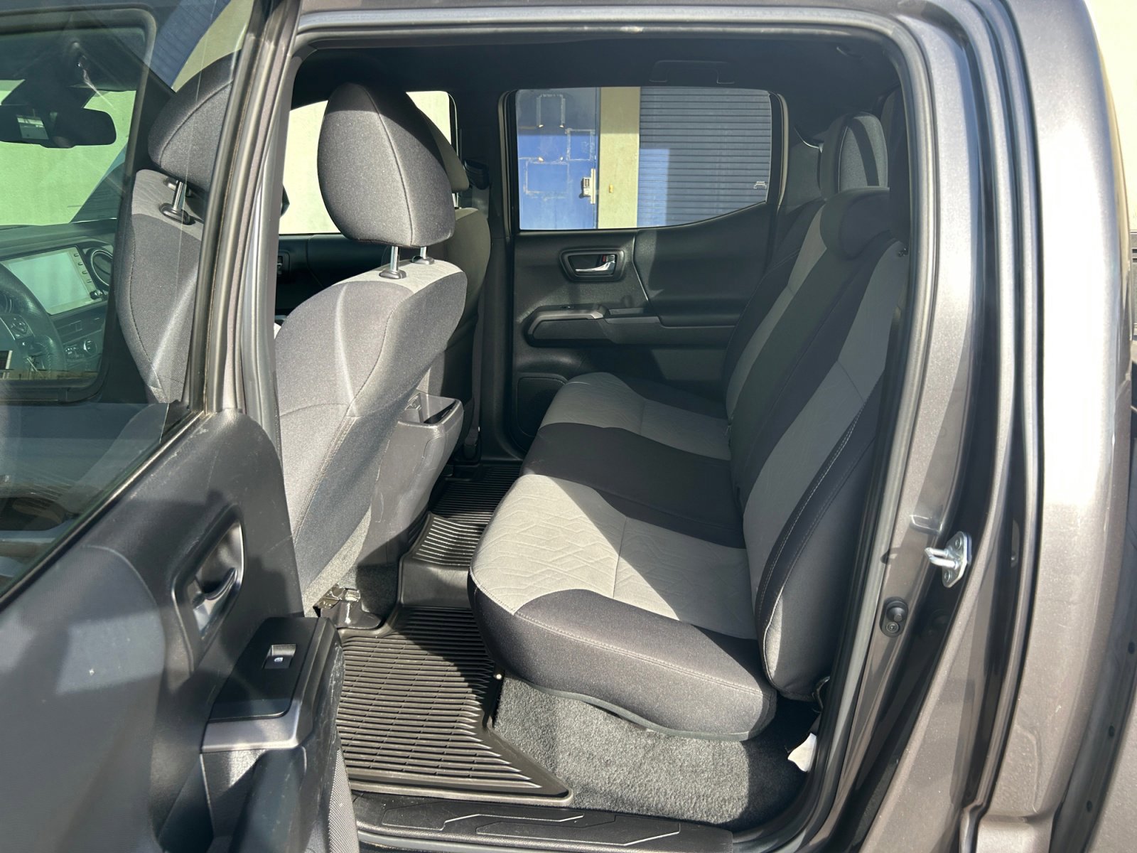 Used 2022 Toyota Tacoma TRD Off-Road w/ Technology Package image 25