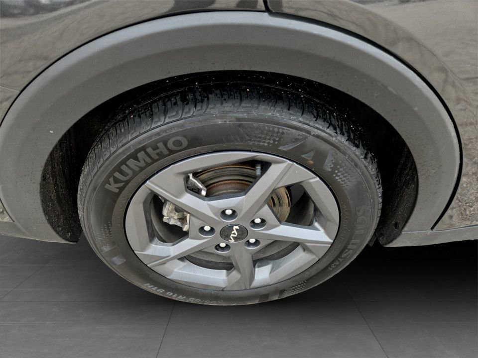 Used 2025 Kia K4 LXS image 33