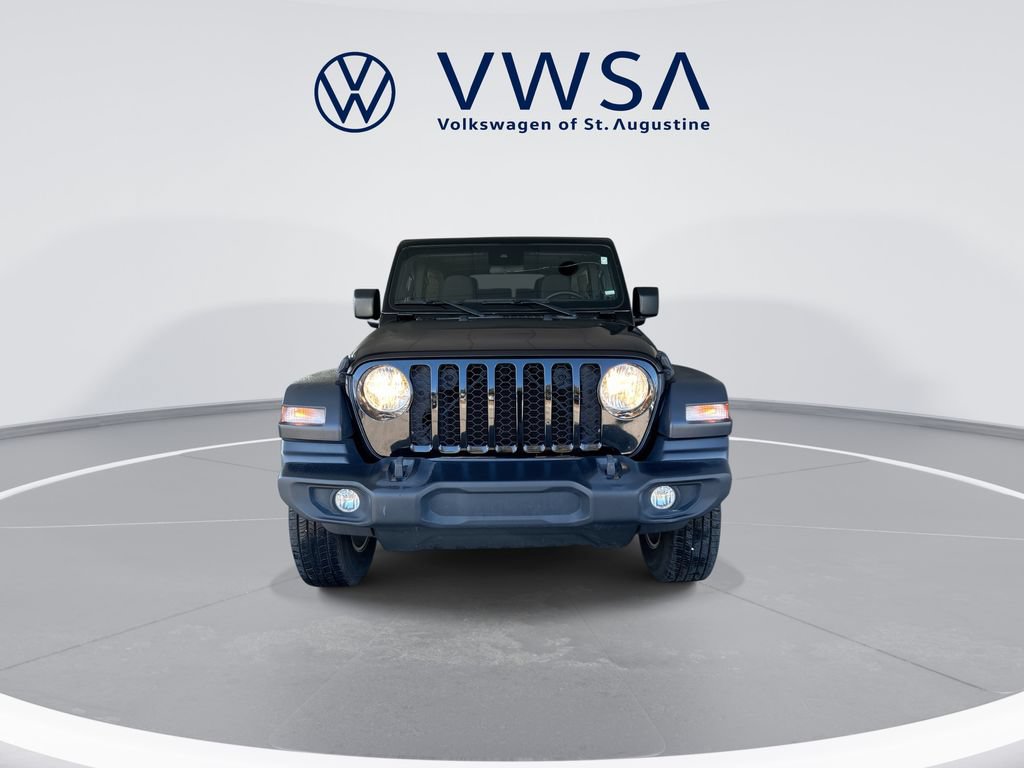 Used 2024 Jeep Wrangler Unlimited Sport AWD/4WD image 2