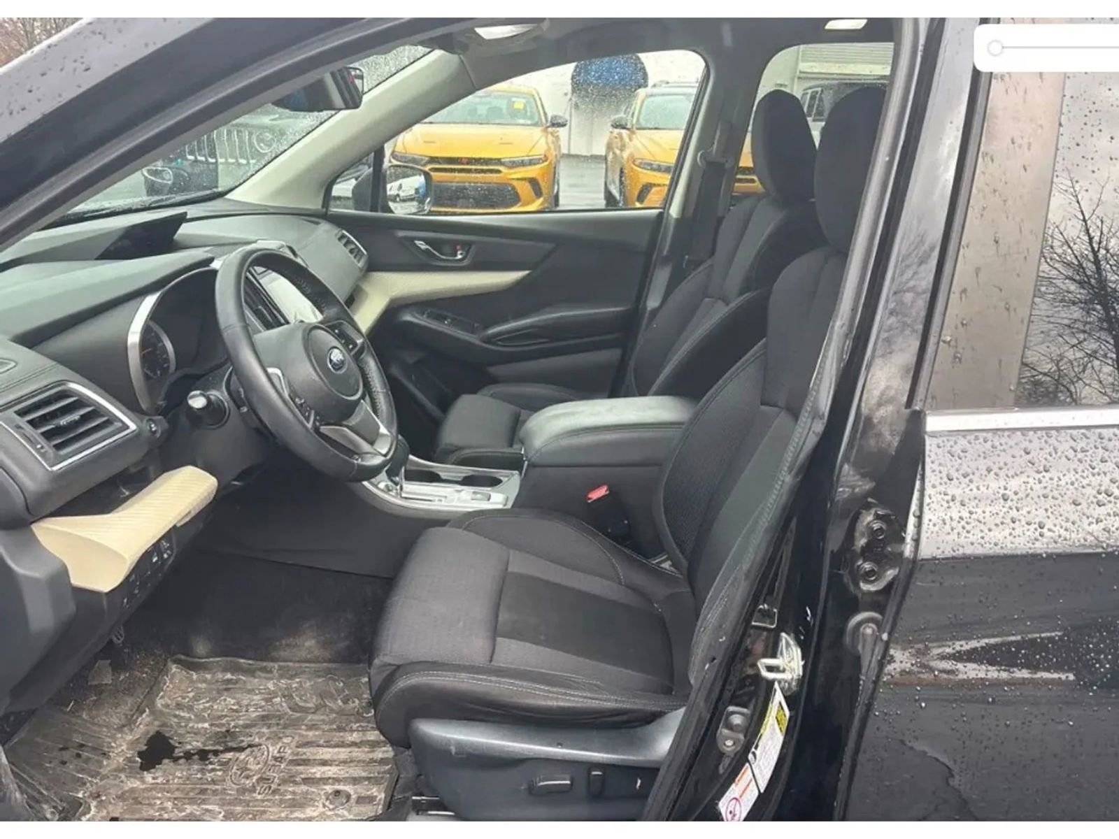 Used 2019 Subaru Ascent Premium image 2