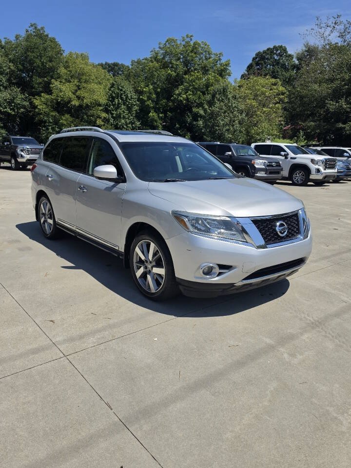 Used 2015 Nissan Pathfinder Platinum w/ Cargo Package FWD image 8