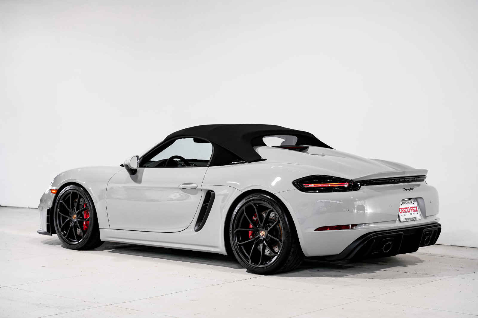 Used 2022 Porsche 718 Boxster Spyder RWD image 8