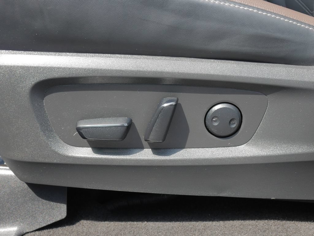 Used 2023 Nissan Pathfinder Platinum AWD/4WD image 23