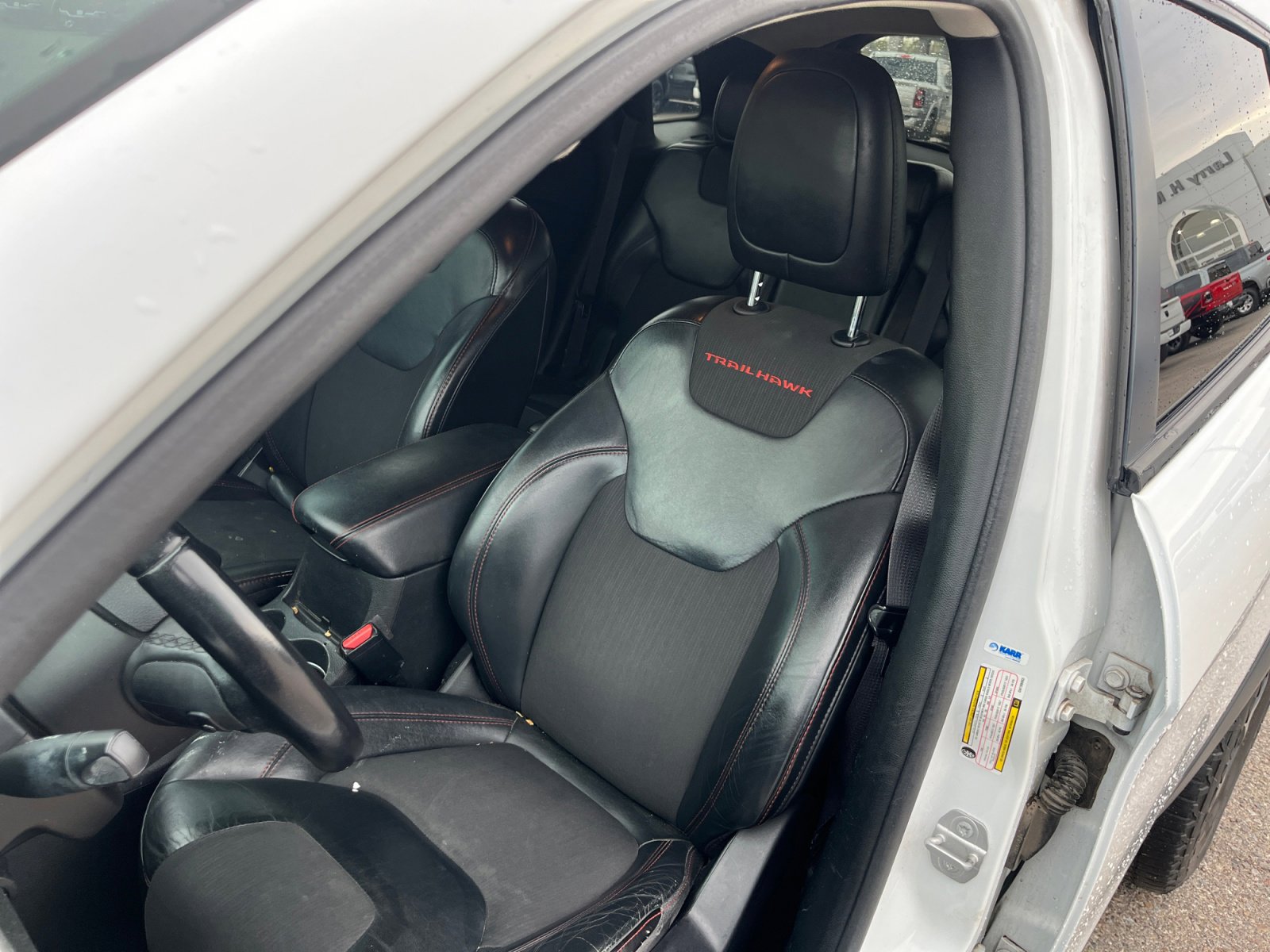 Used 2016 Jeep Cherokee Trailhawk w/ Comfort/Convenience Group image 16