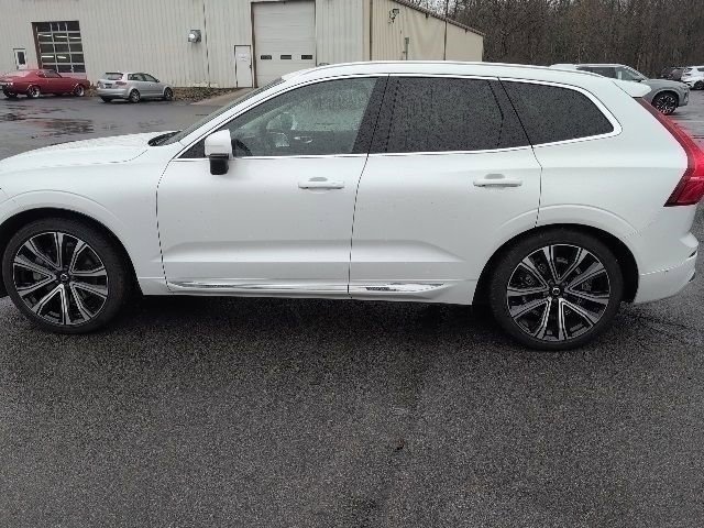 Used 2023 Volvo XC60 B5 Ultimate image 12