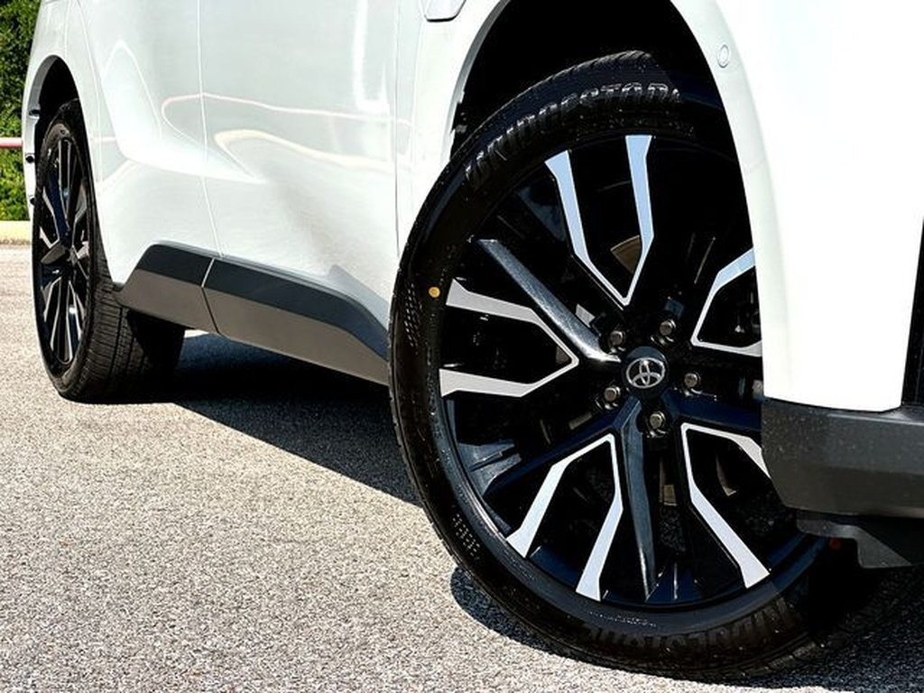 New 2026 Toyota bZ FWD image 2