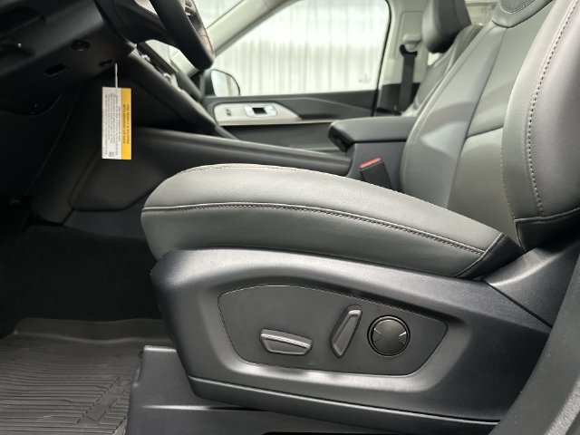 New 2026 Ford Explorer Active w/ Active Comfort Package AWD/4WD image 17