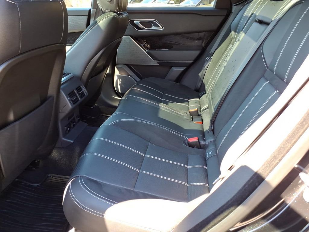 Used 2020 Land Rover Range Rover Velar R-Dynamic S image 18