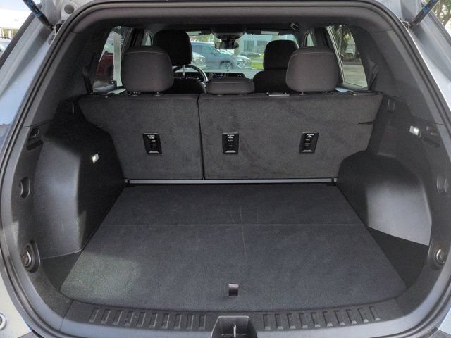 Used 2026 Chevrolet Equinox LT FWD image 12