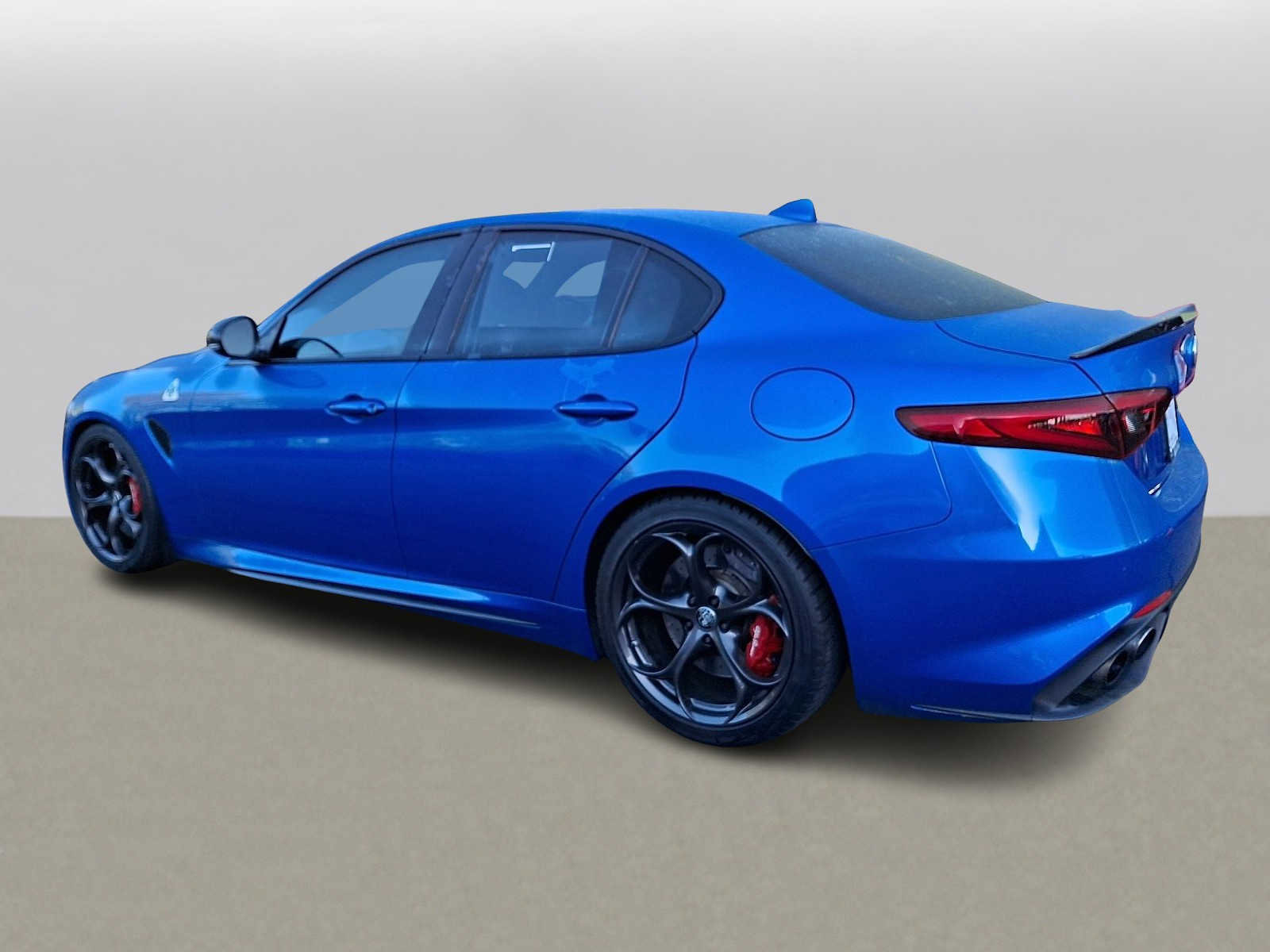 Used 2023 Alfa Romeo Giulia Quadrifoglio w/ Active Assist Plus Package RWD image 5