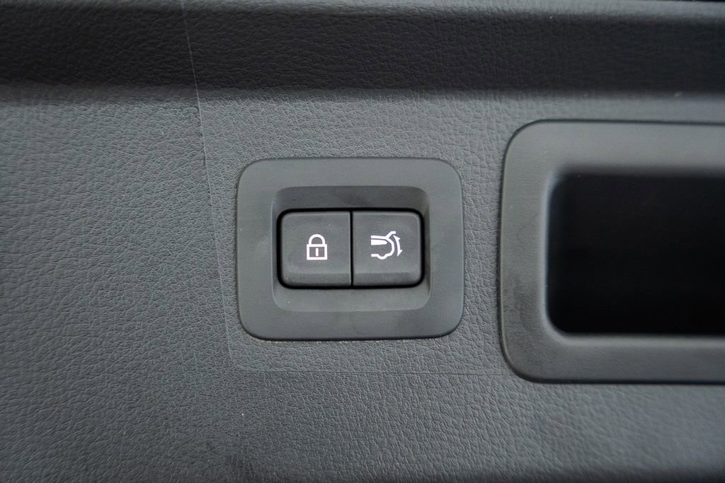 Used 2025 MAZDA CX-50 AWD 2.5 S w/ Premium Package image 13