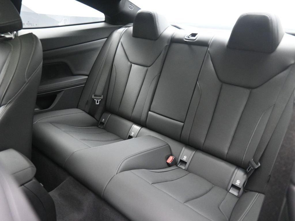 Used 2026 BMW 430i Coupe w/ Parking Assistance Package image 18