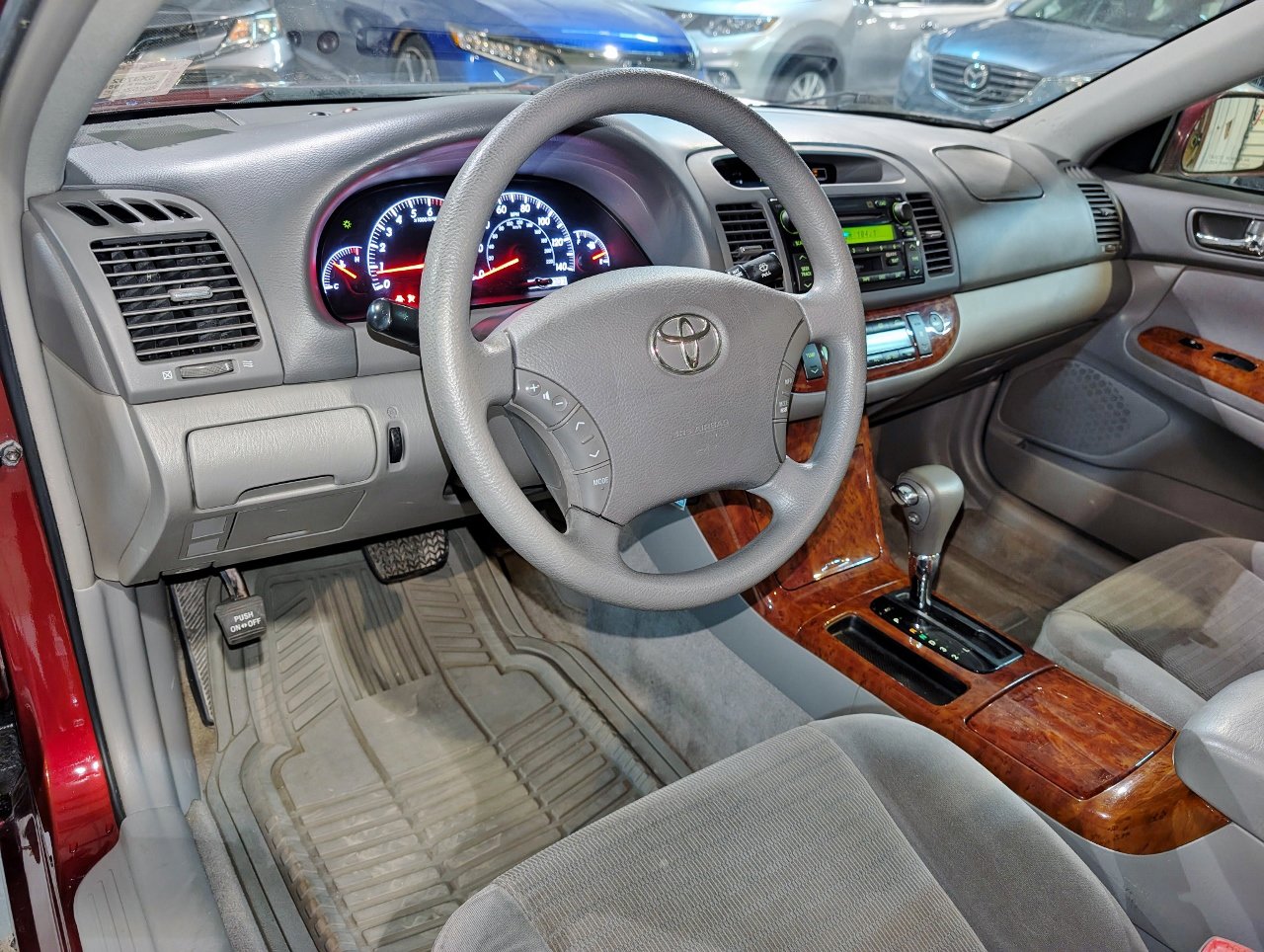 Used 2005 Toyota Camry XLE FWD image 12