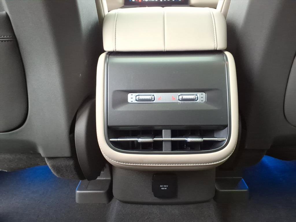 Certified 2024 Lincoln Nautilus Reserve w/ Equipment Group 202A image 23