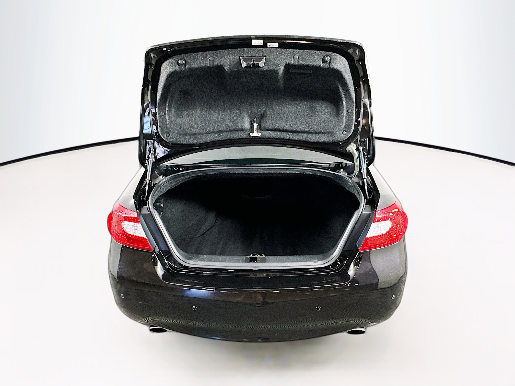 Used 2013 INFINITI M37 w/ Premium Pkg RWD image 29